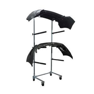 汽车的废料场货架