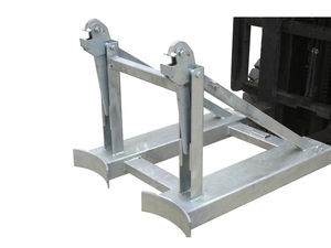 drum lifter with gripping tool