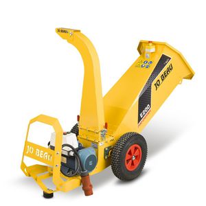 mobile wood chipper 1