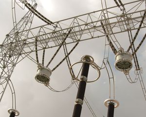 high-voltage line trap