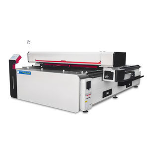 CO2 laser cutting machine