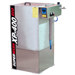 spray cleaning machine