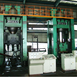 成形压力机