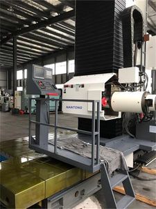 CNC boring and milling center