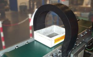 tunnel demagnetizer / for workpieces
