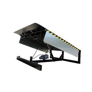 hydraulic dock leveler