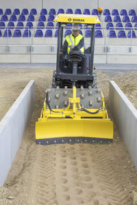 single-cylinder road roller