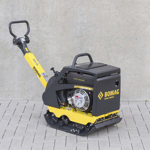 reversible vibratory plate