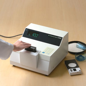 whiteness tester