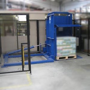 hydraulic pallet changer