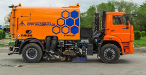 truck-mounted suction sweeper
