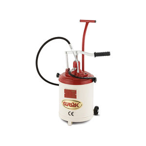 manual grease pump