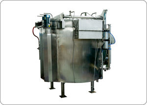 liquid tank