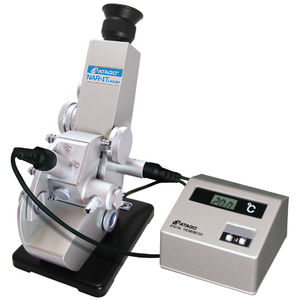 Brix scale refractometer