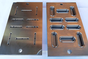 multi-cavity plastic injection mold