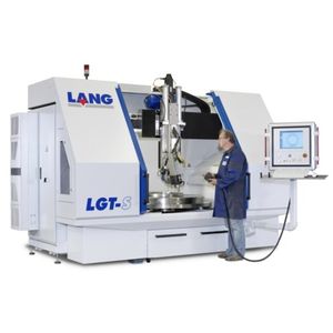 4-axis CNC milling machine