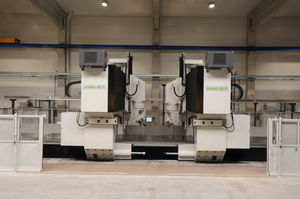 3-axis CNC machining center 1