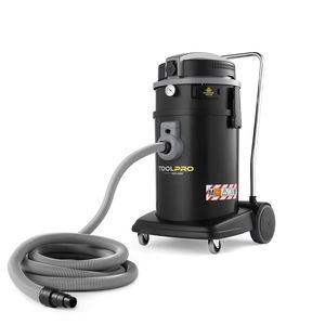 industrial vacuum cleaner 1
