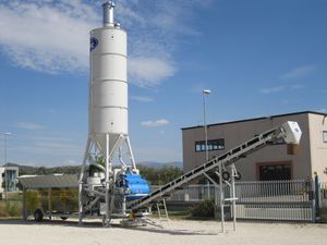 mobile concrete mixing plant