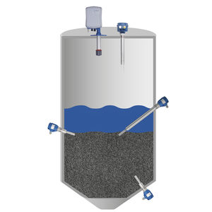 level sensor with interface measurement