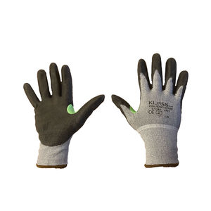 anti-cut gloves