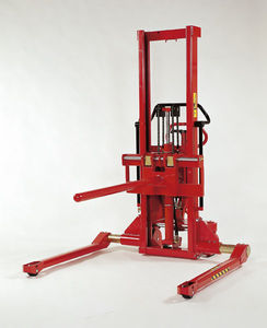stacker coil lifting boom