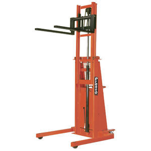 manual stacker truck