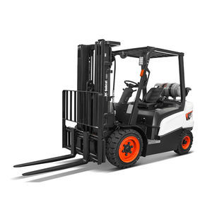 LPG forklift