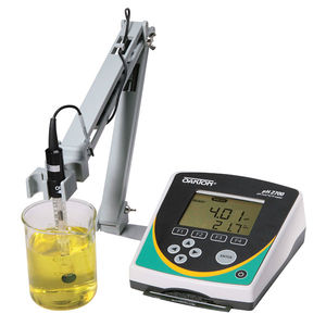 bench-top pH meter / laboratory / digital