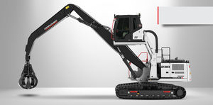 medium excavator 1