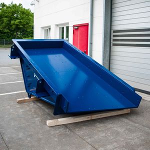 hopper feeder