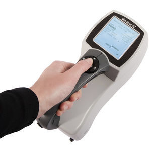 portable luminance and colour meter