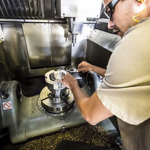 metal machining / for the pharmaceutical / medium series / small series