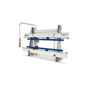 vertical clamping machine