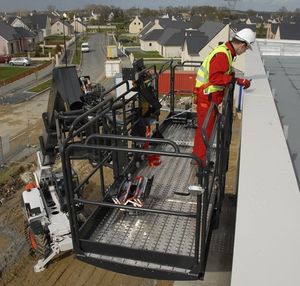 crawler articulated boom lift