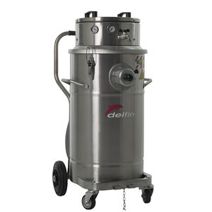 industrial vacuum cleaner