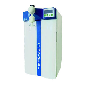 compact ultra-pure water purification unit / UV / laboratory