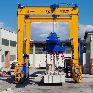 precast beam straddle carrier 1
