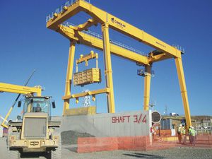 rail-mounted gantry crane 1