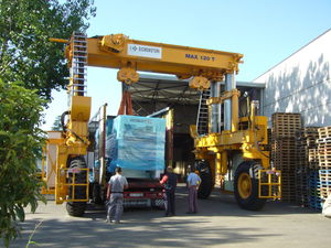 rubber-tired straddle carrier 1
