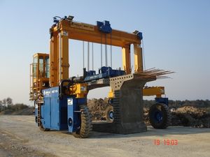 橡胶疲劳的龙门起重机