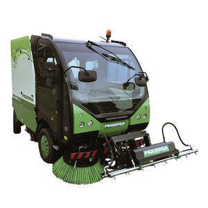 ride-on sweeper-scrubber-dryer