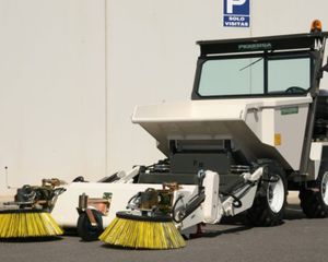 ride-on mechanical sweeper