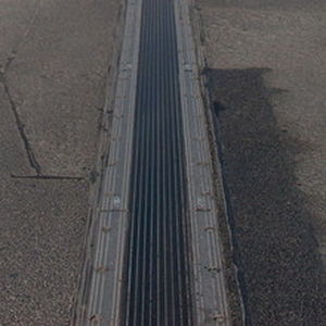 square expansion joint