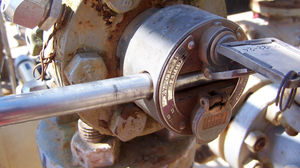 quarter-turn valve solenoid interlock