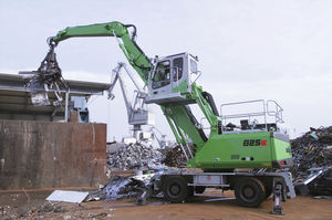 wheel-mounted material handler / diesel fuel / hydraulic