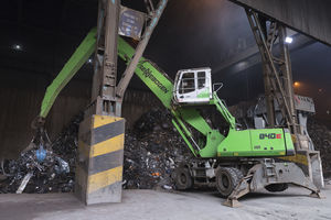 轮式材料处理器