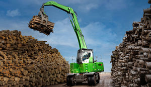 swing-arm log loader