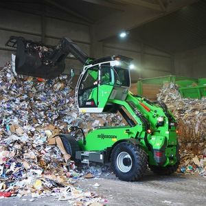 elevating cab telehandler
