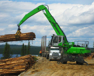 swing-arm log loader / mobile / trailerable
